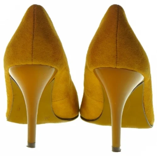 Stiletter fra Graceland (str. 38)