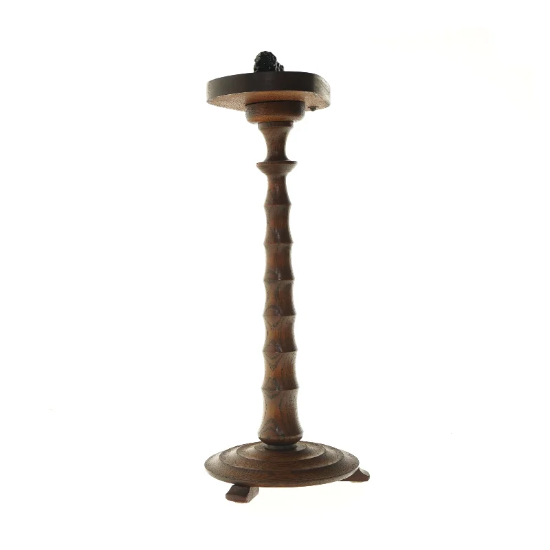 Piedestal i massiv eg(str. 56 cm)