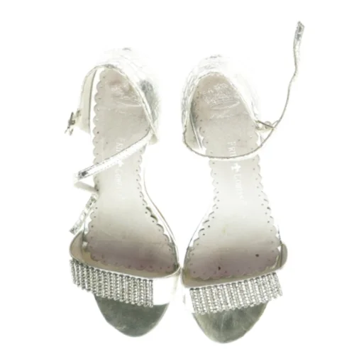 Stiletter - Friis & Company (str. 38)