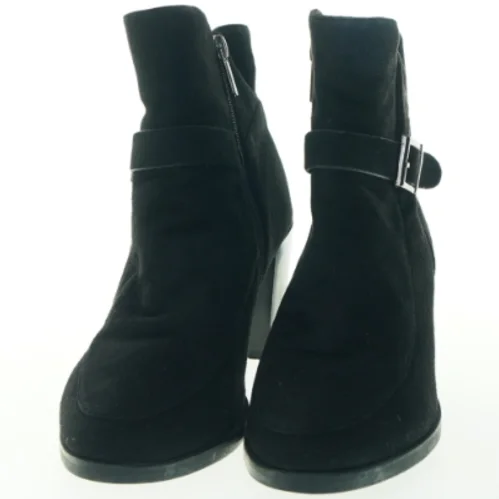 Stilfulde sorte støvler med blokhæl og spænde – str. 40