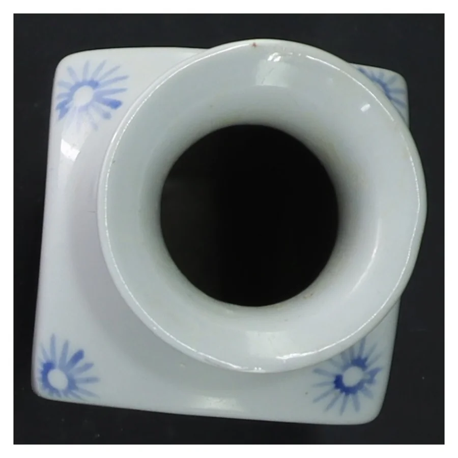 Kinesisk dekoreret vase (str. 18 cm)