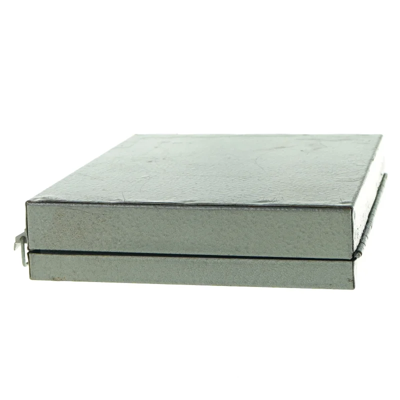 Lille grå metalkuffert (str. 23 x 17 x 4 cm)