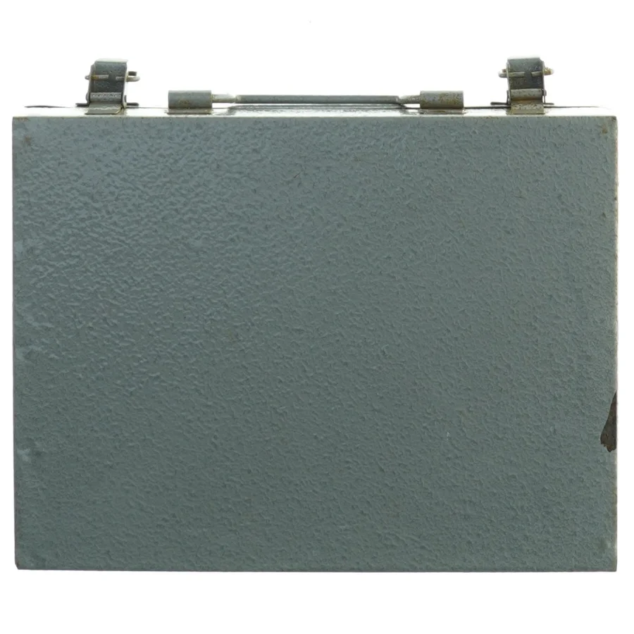 Lille grå metalkuffert (str. 23 x 17 x 4 cm)