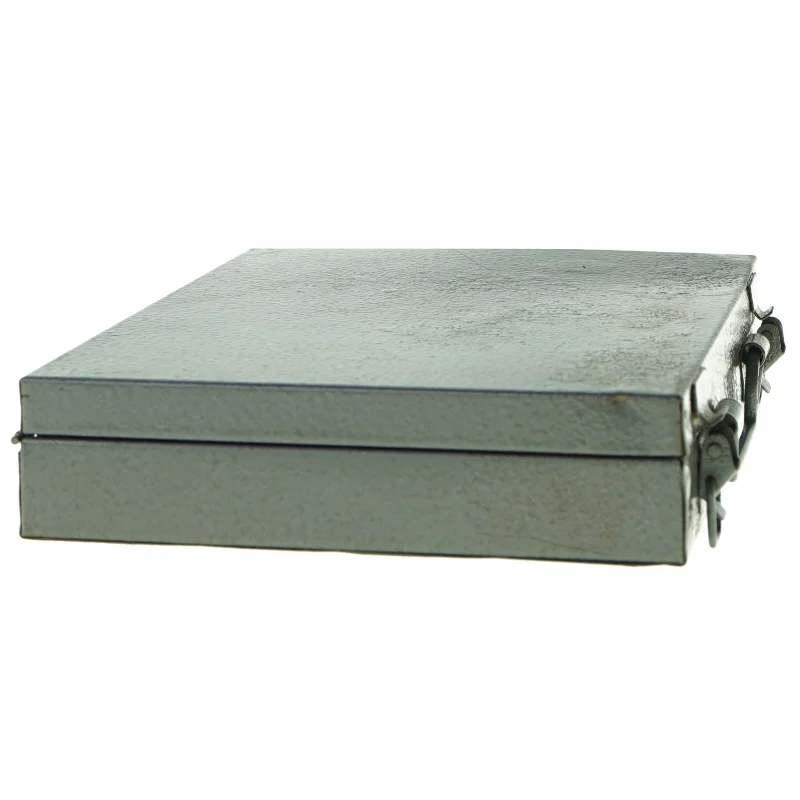 Lille grå metalkuffert (str. 23 x 17 x 4 cm)