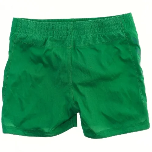 Grønne shorts med logo fra Hummel (str. 104)