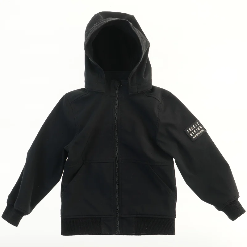 Sort hættetrøje til børn fra Name It (str. 116)