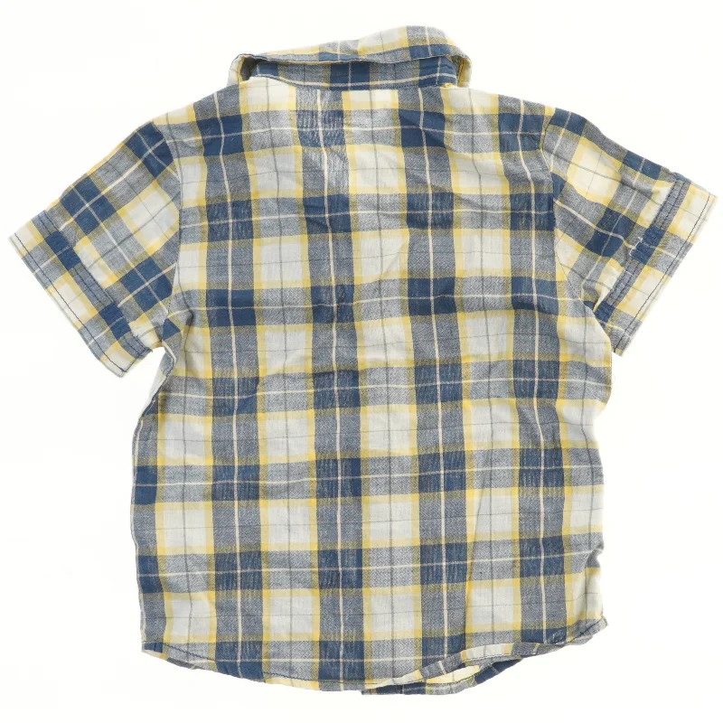 Kortærmet ternet skjorte fra Minymo (str. 98)