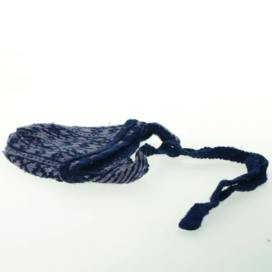 Strikhue med øreklapper (str. Ø. 17 cm)