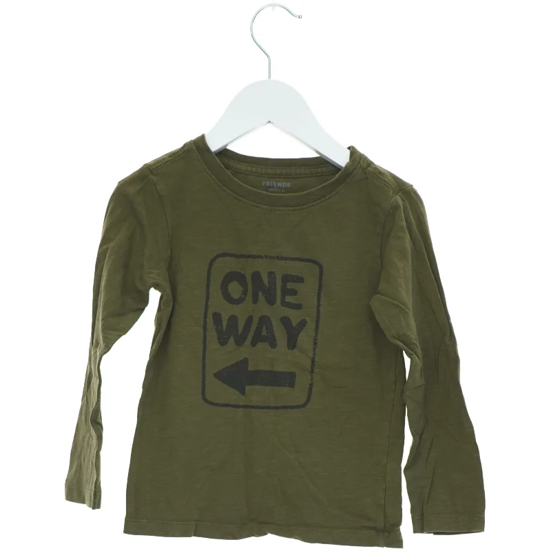 Bluse fra Friends (str. 104 cm)