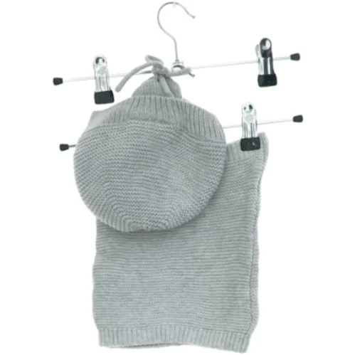 Hue og halsedisse fra H&M (str. 80 cm)