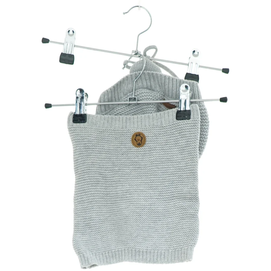 Hue og halsedisse fra H&M (str. 80 cm)