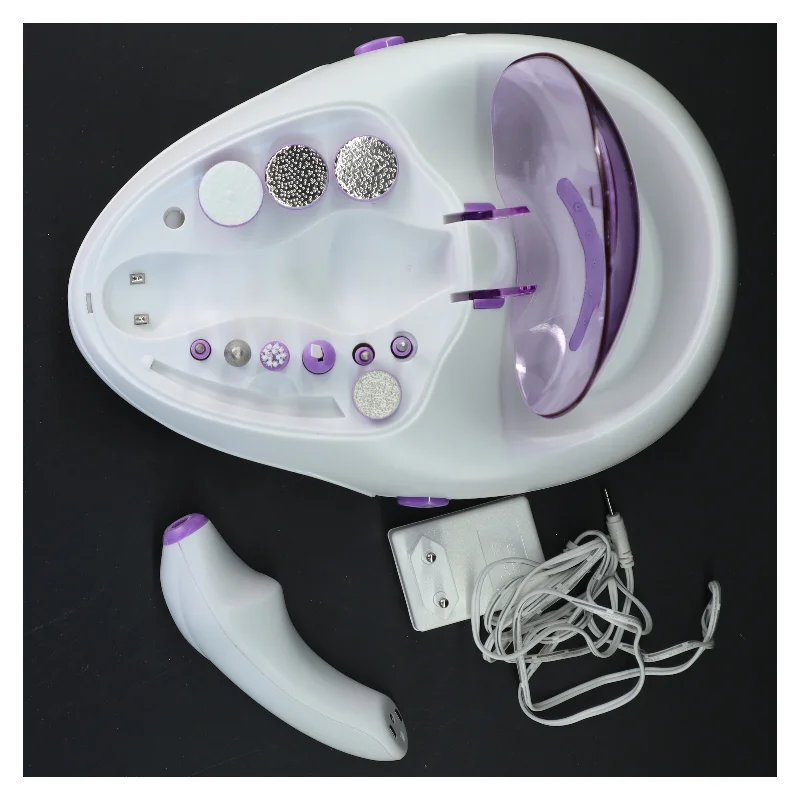 Quigg manicure og pedicure sæt fra Quigg (str. 25 cm)