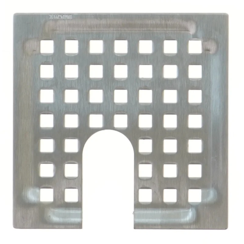 Kvadratisk afløbsrist i metal fra Blücher Metal (str. 14x14 cm)