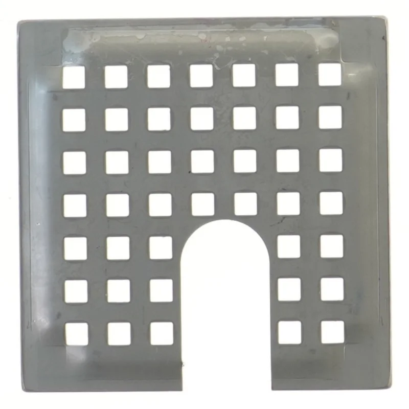 Kvadratisk afløbsrist i metal fra Blücher Metal (str. 14x14 cm)