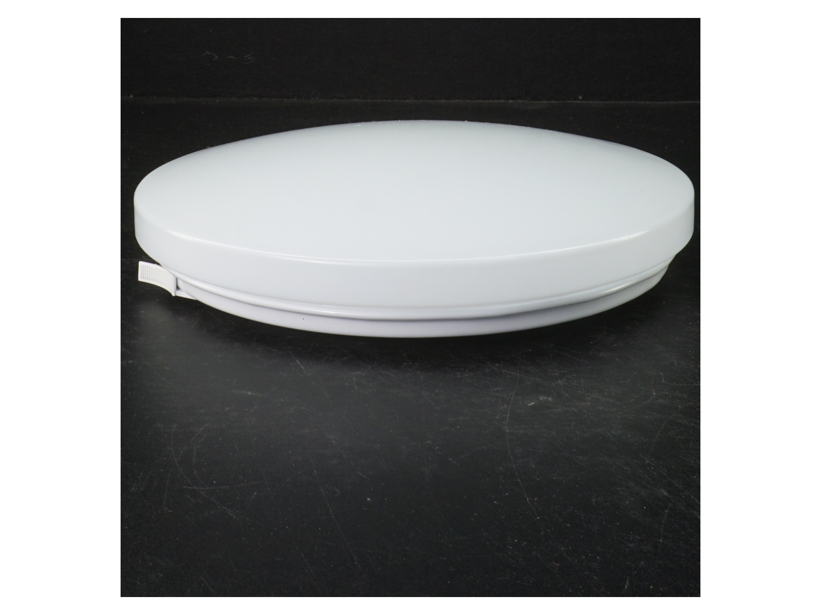 Rund loftlampe (str. Ø. 23 cm)