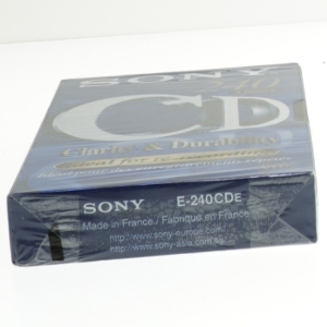 Sony VHS-kassette 240 minutter fra Sony (str. 19x10 cm)