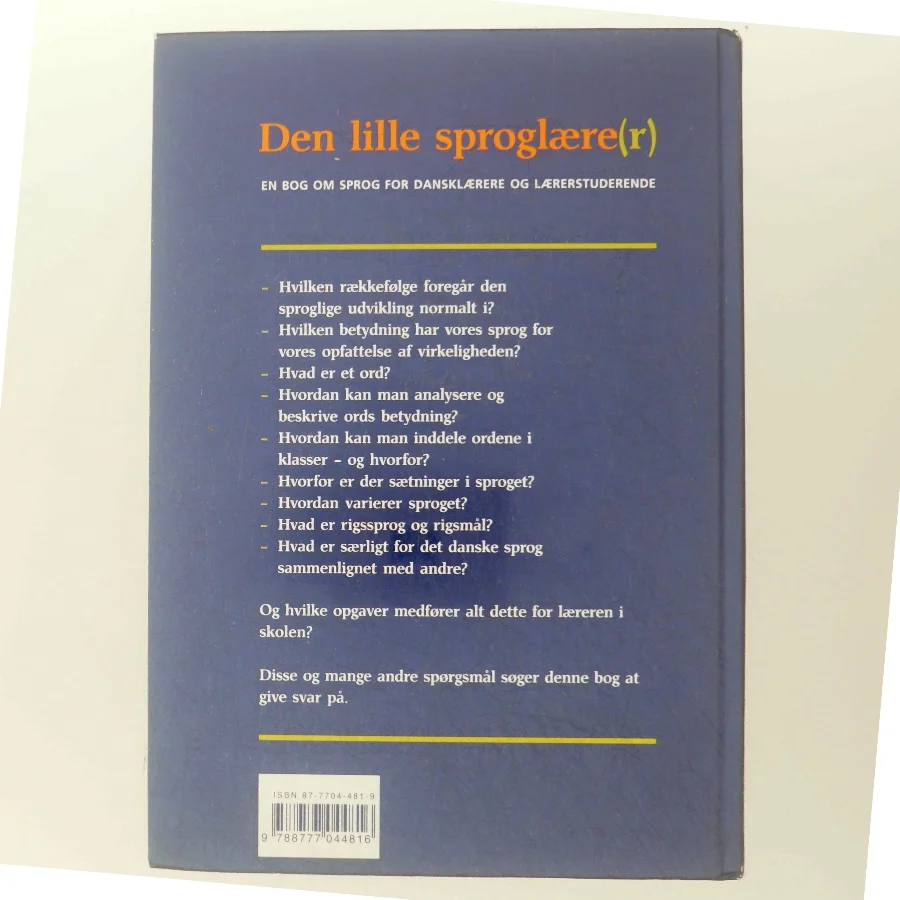Den lille sproglære(r) : en bog om sprog for dansklærere og lærerstuderende (Bog)