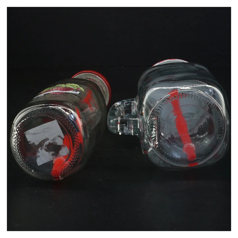 Glas med sugerør (str. 19 x 6 cm og 13 x 7 cm)