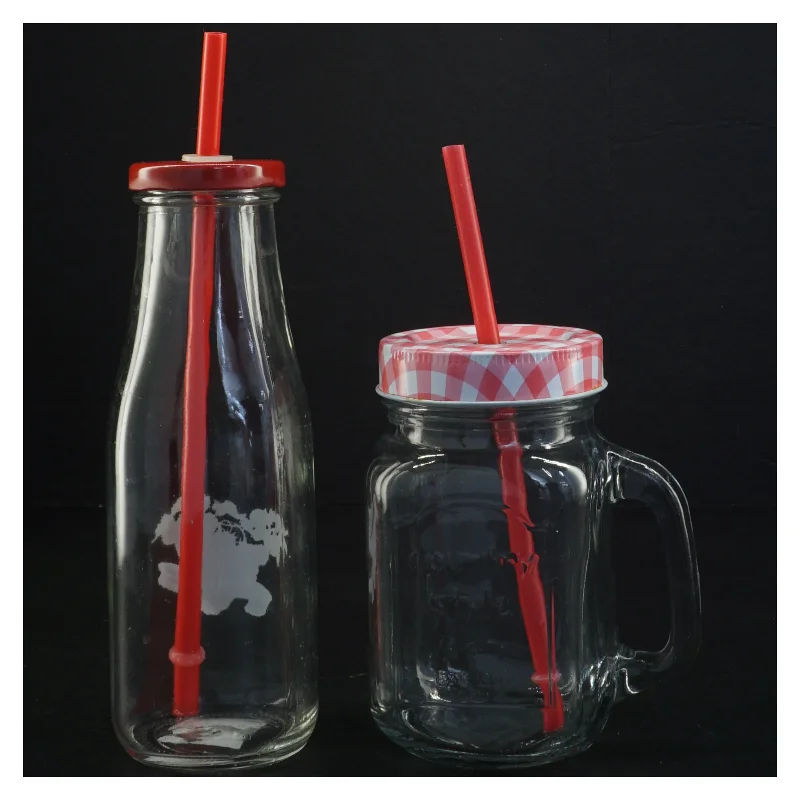 Glas med sugerør (str. 19 x 6 cm og 13 x 7 cm)