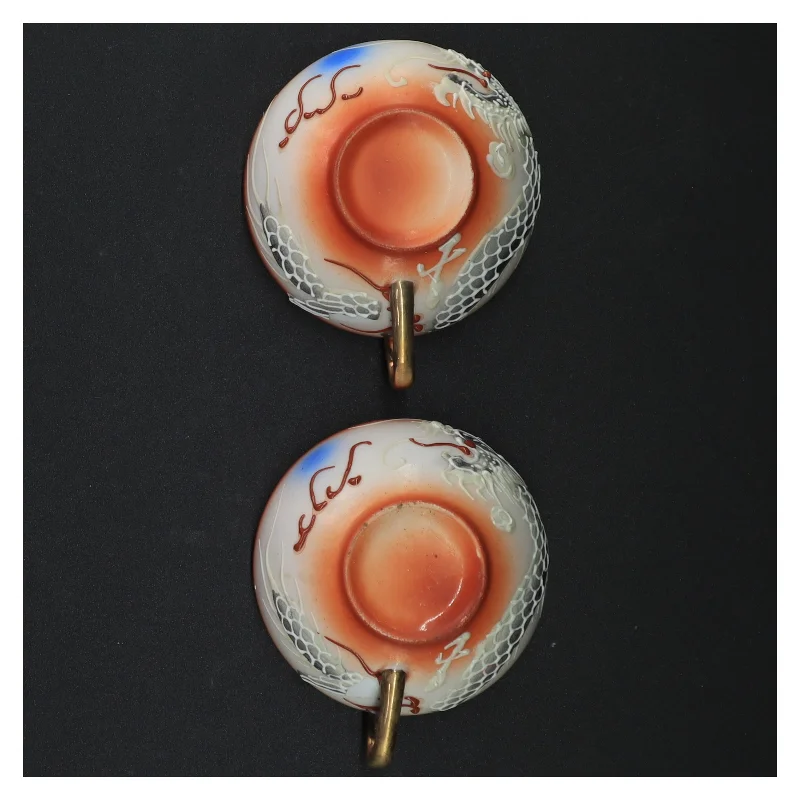 Kopper med drage design (str. 8,5 x 4,5 cm)