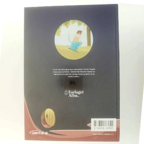 Fluen på Væggen - Bog fra Forlaget Alba