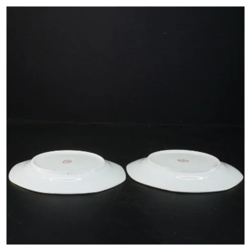 Porcelænstallerkener med blomstermotiv (str. 17 x 2 cm)