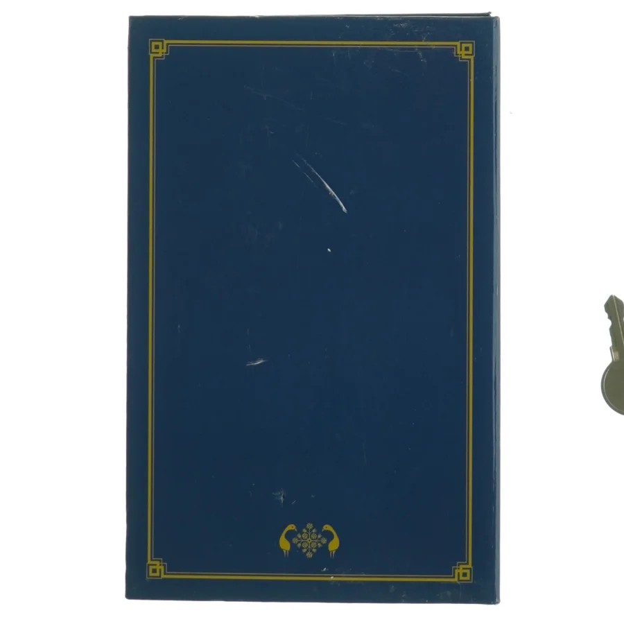 Skjult skrin i fotoalbum (str. 18 x 11,5 x 5 cm)