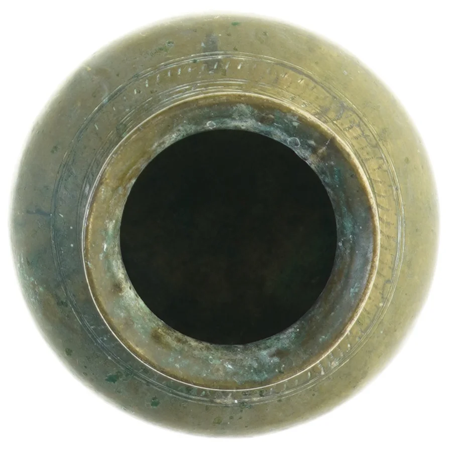 Gammel messing vase (str. 13 x 13 cm)