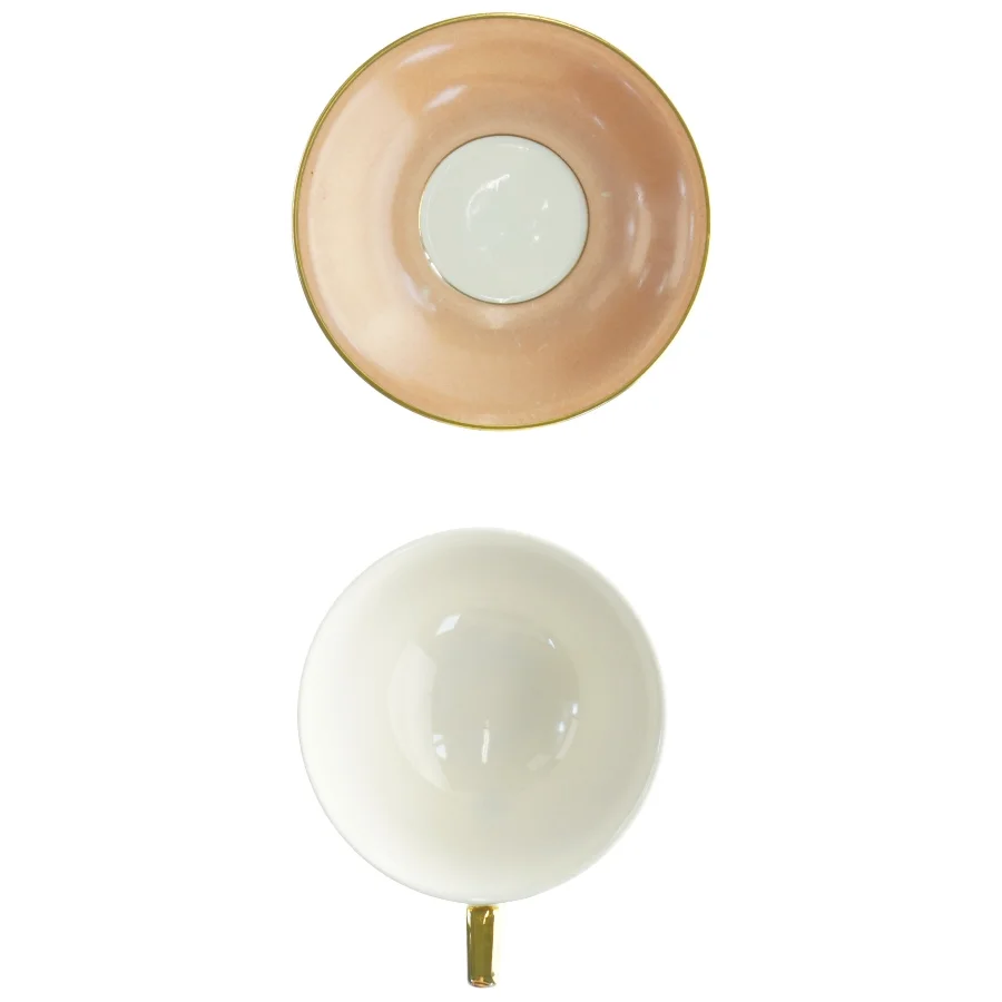 Porcelænskop med underkop fra Kjøbenshavn Porcellains Maleri (str. Kop 12 x 10 x 5,5 cm underkop 11,5 x 2 cm)