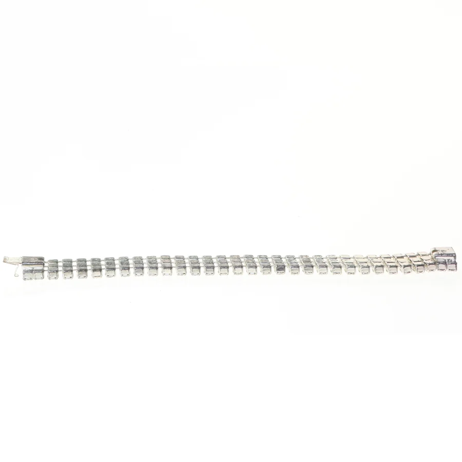 Tennisarmbånd med simulerede diamanter (str. Kæde 19 x en komma 3 sådan cm)