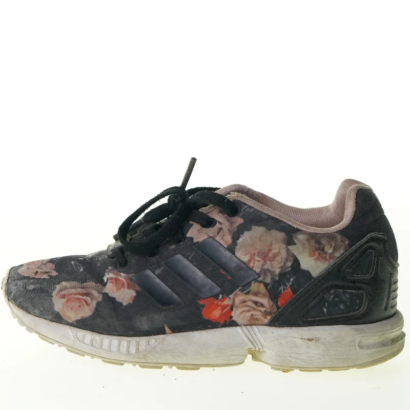 Sko fra Adidas (str. 21 cm)