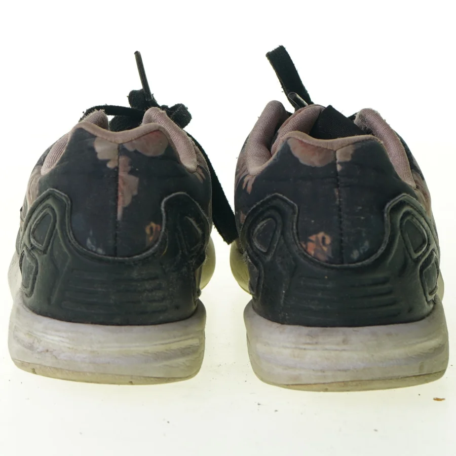 Sko fra Adidas (str. 21 cm)