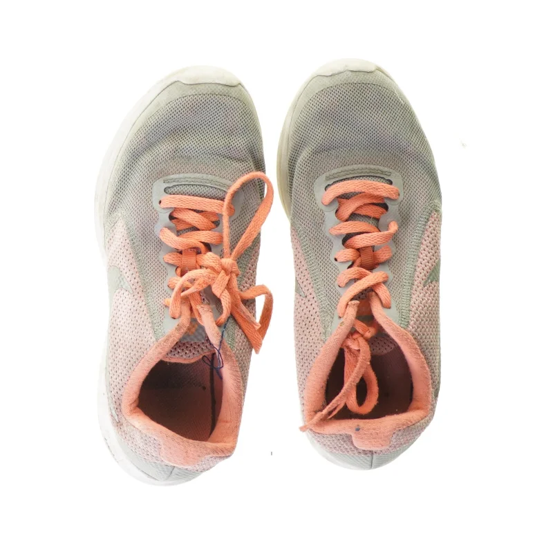 Sko fra Nike (str. 35)