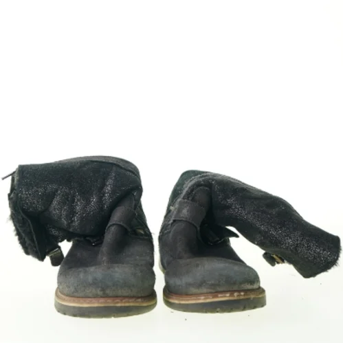 Vinterstøvler (str. 33)