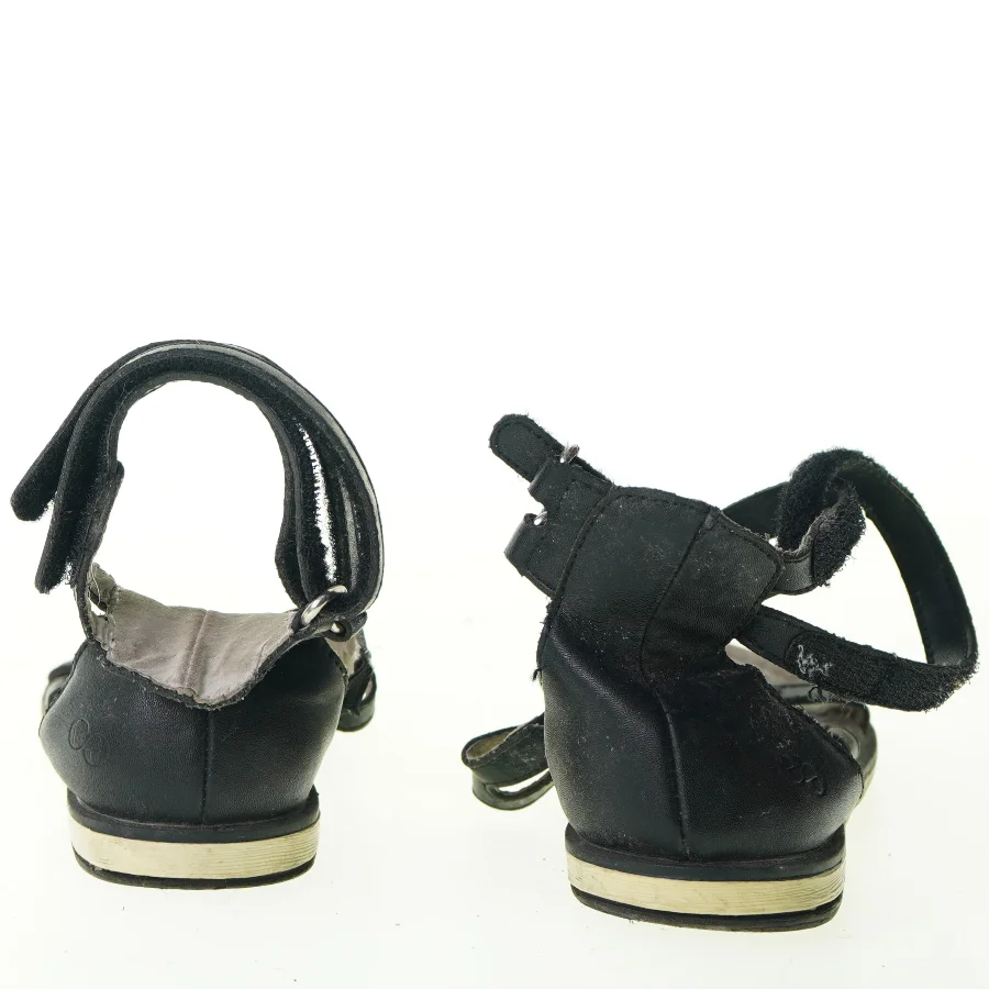 Sandaler (str. 28)