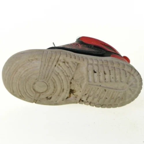 Sko, sky Jordan (str. 23)