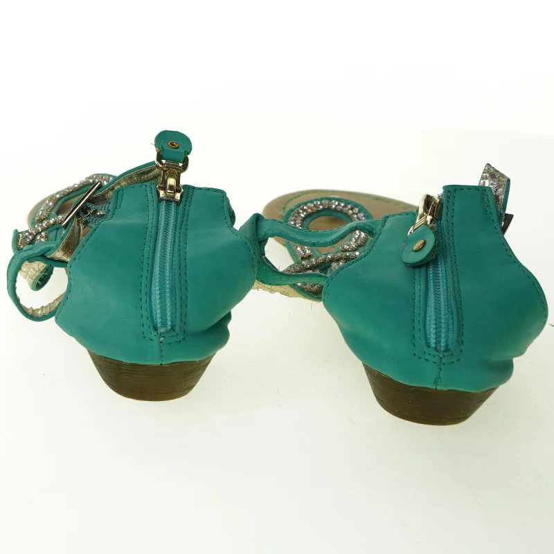 Sandaler fra Kesly (str. 40)