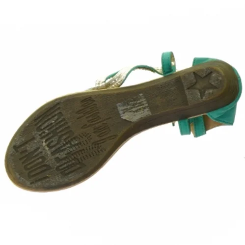 Sandaler fra Kesly (str. 40)