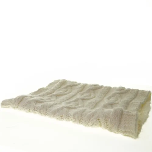 Halsedisse i strik fra H&M (str. 40 x 65 cm)