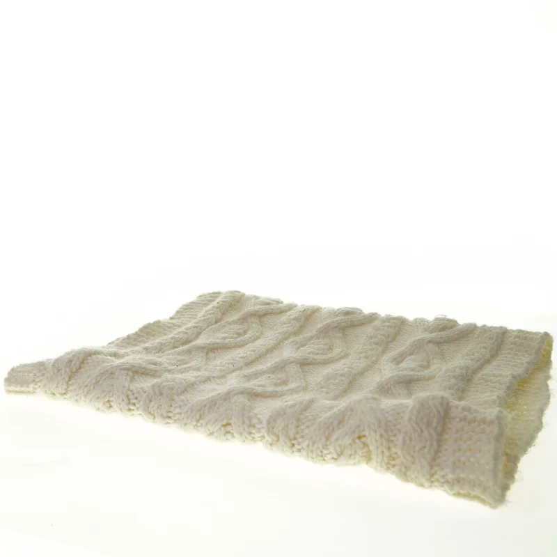 Halsedisse i strik fra H&M (str. 40 x 65 cm)