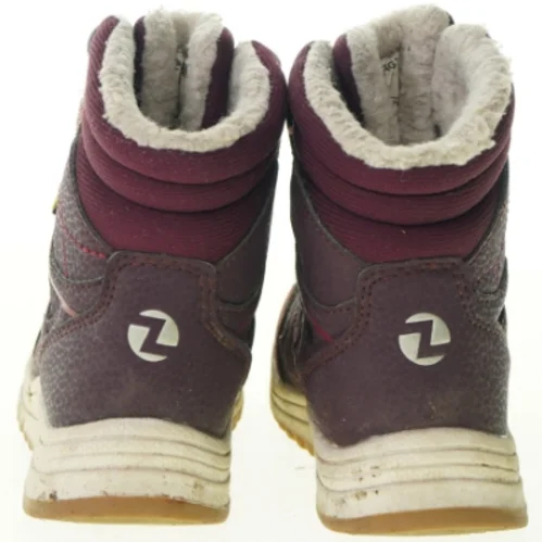 Støvler fra Zigzag (str. 25)