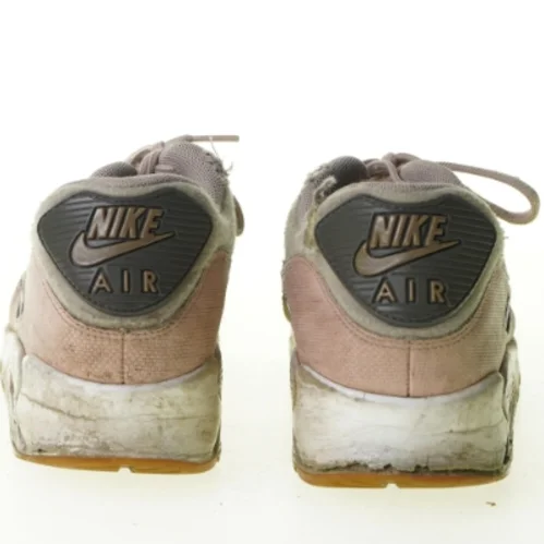 Sko fra Nike (str. 39)