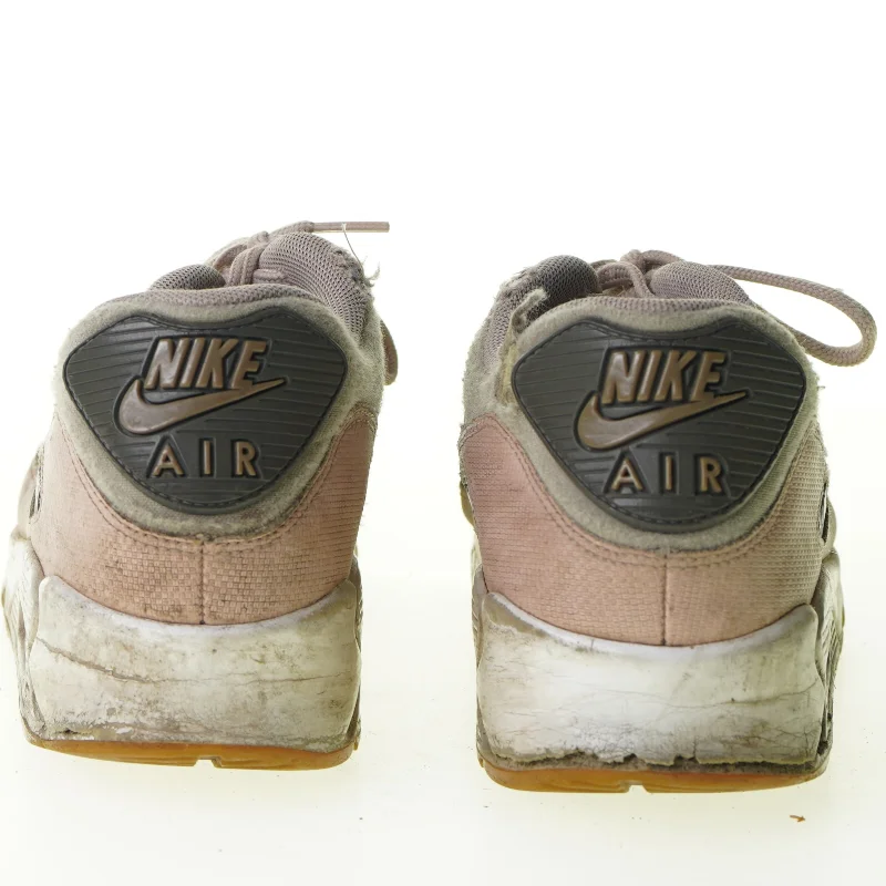 Sko fra Nike (str. 39)