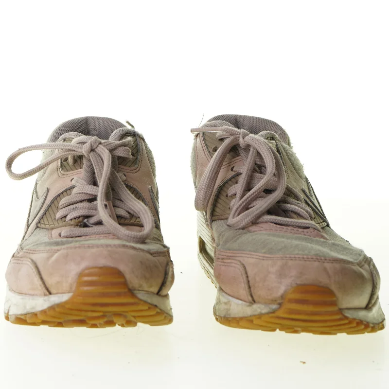 Sko fra Nike (str. 39)