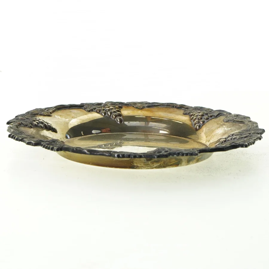 Tallerken, sølvfarvet (str. 17 cm)