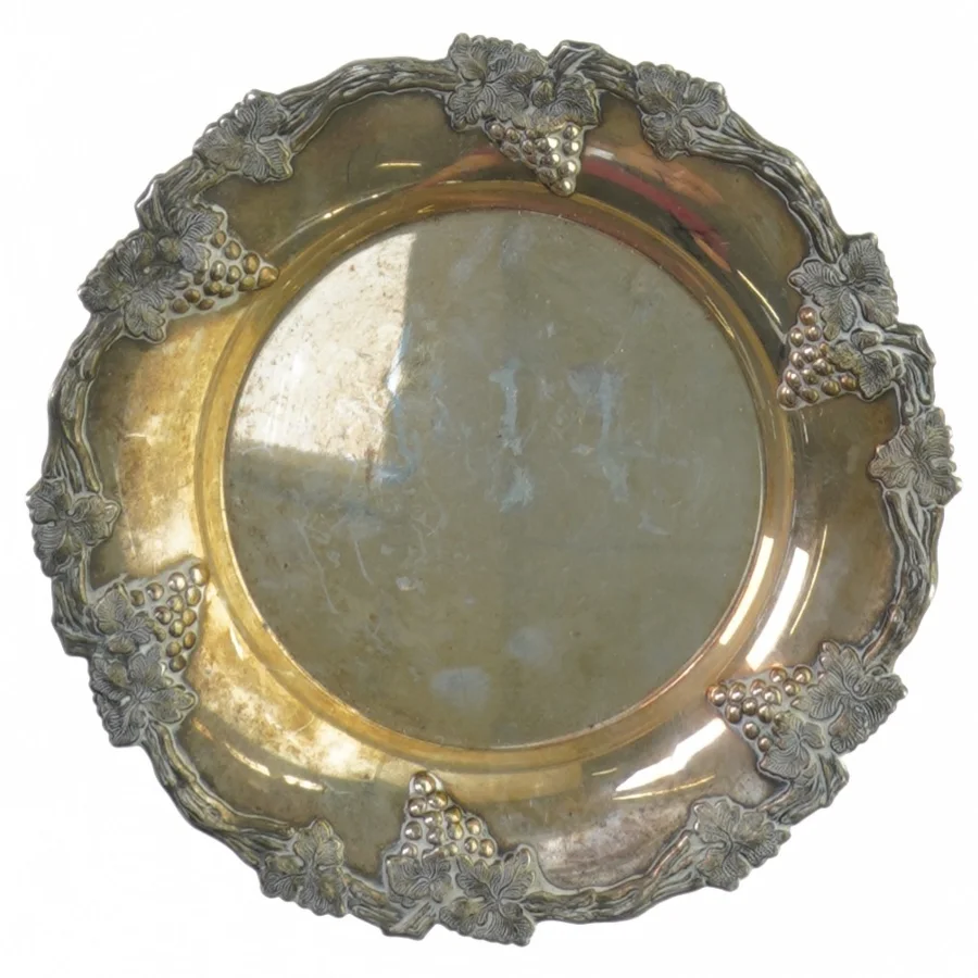 Tallerken, sølvfarvet (str. 17 cm)