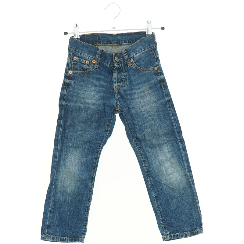 Jeans fra Levis (str. 104 cm)