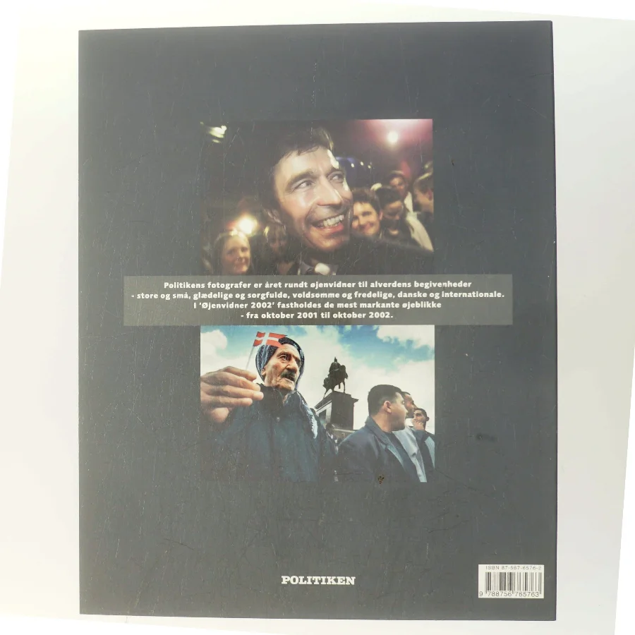 Øjenvidner : 2002 som Politikens fotografer så det (Bog)