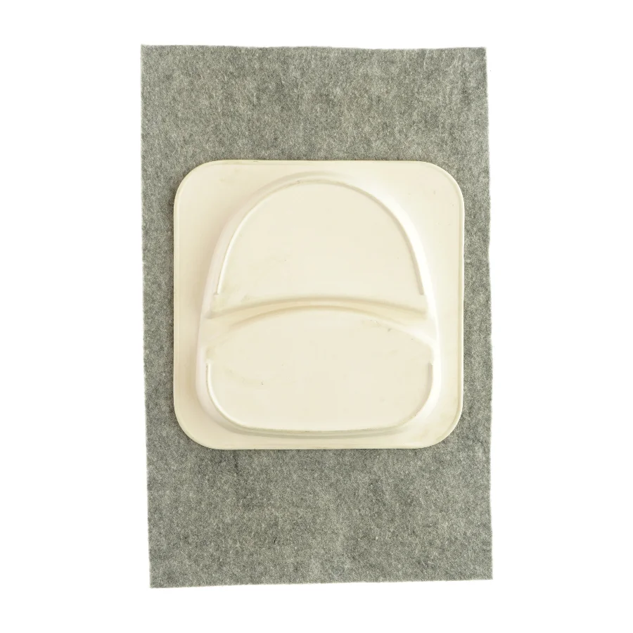 Børnetallerken i plast med 2 rum 