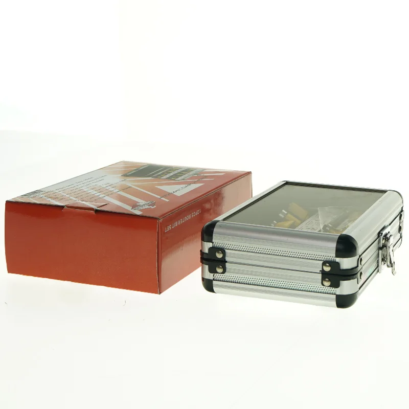 Bitsæt i aluminiumsboks fra Mitsutomo (str. 19 x, 14 x 6 cm)